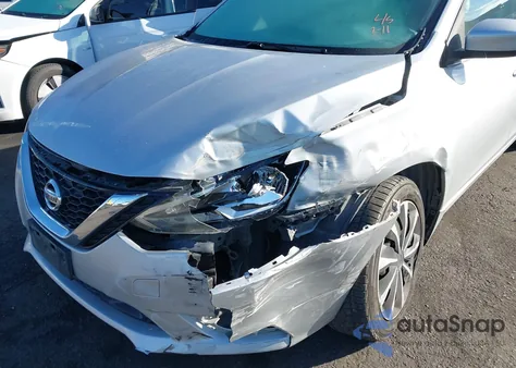 2018 Nissan Sentra S z USA, uszkodzony, nr VIN 3N1AB7AP1JY258847